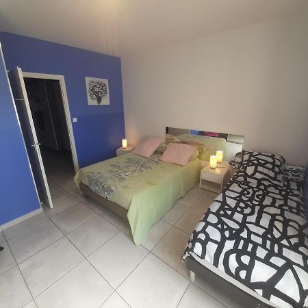 Apartamento Au 70 Millau Exterior foto